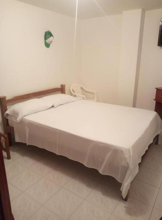 Hostal Dante San Gil Bagian luar foto