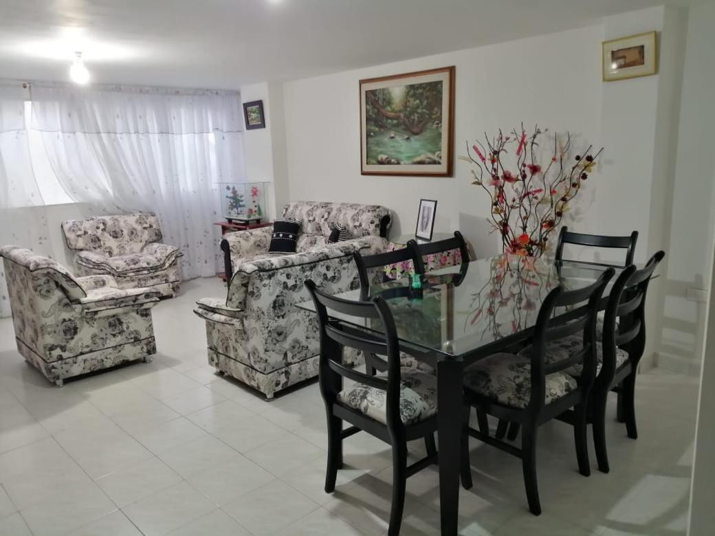 Hostal Dante San Gil Bagian luar foto