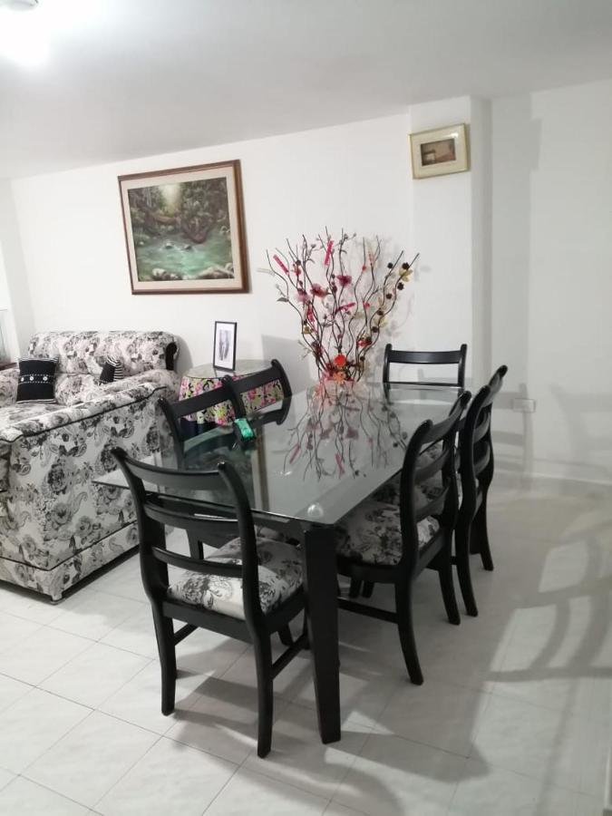 Hostal Dante San Gil Bagian luar foto